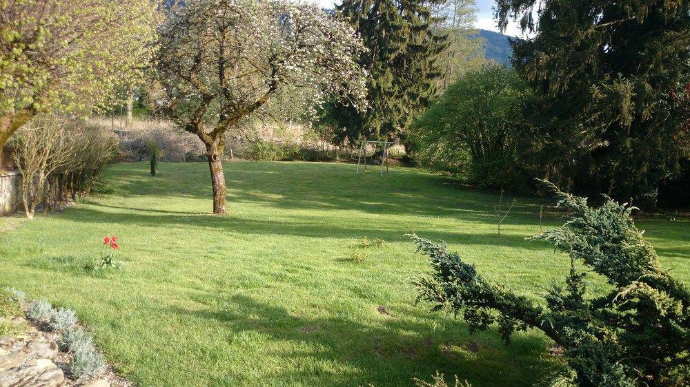 Hotel A La Grenouille Du Jura Bellignat Zewnętrze zdjęcie